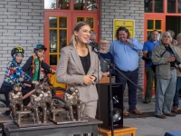 002  Tukkuva jaamaülema kuju avamine Nõmmel. Foto: Endel Apsalon