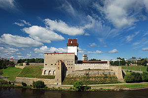 300px-Narva_castle_2008