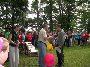 Käsitsi heinaniitmise võitja 2011