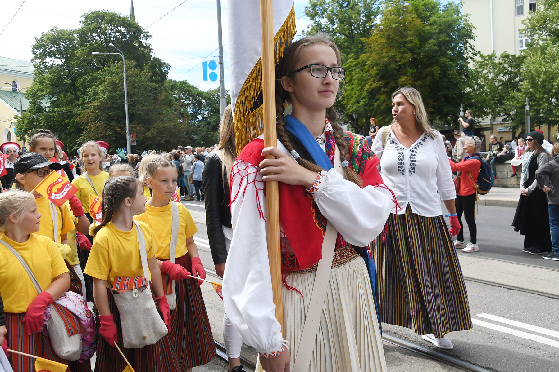 Laulupeo Minu arm rongkäigus osalev Sindi gümnaasium. Foto Urmas Saard