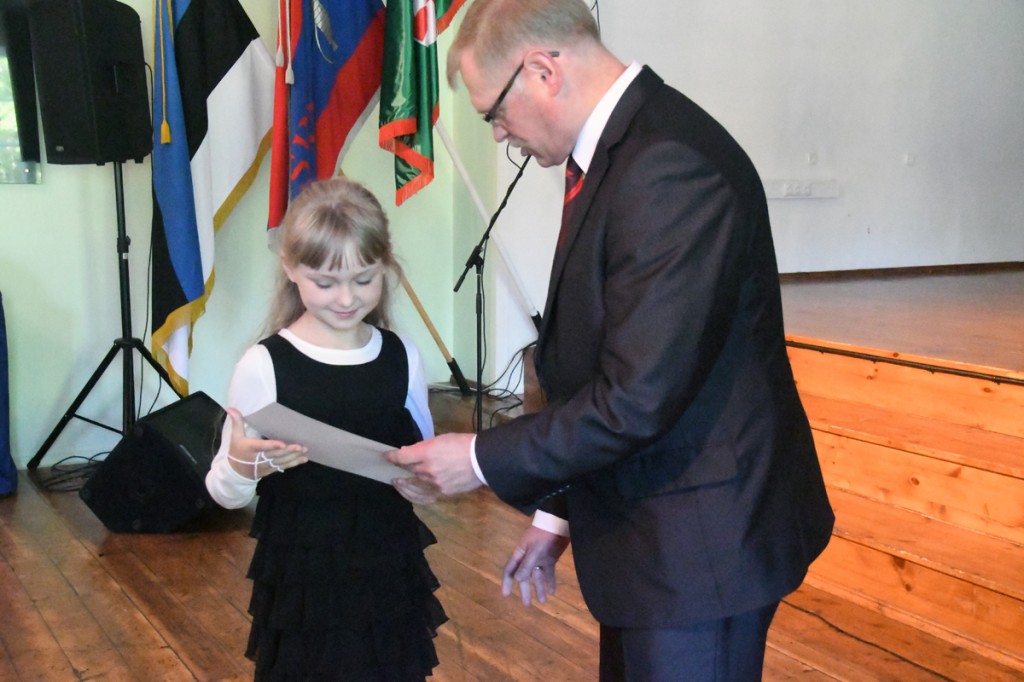 Sindi gümnaasiumi õppeaasta lõpuaktusel Foto Urmas Saard